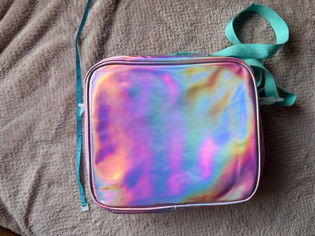 Ariel Shoulder Bag for Kids (Category: Babies & Kids Fashion) located in Mandaluyong City. Submitted by nereeberry (Listing ID 1395185925, Image 2). Description: Received as a gift. Rarely used. In best condition..