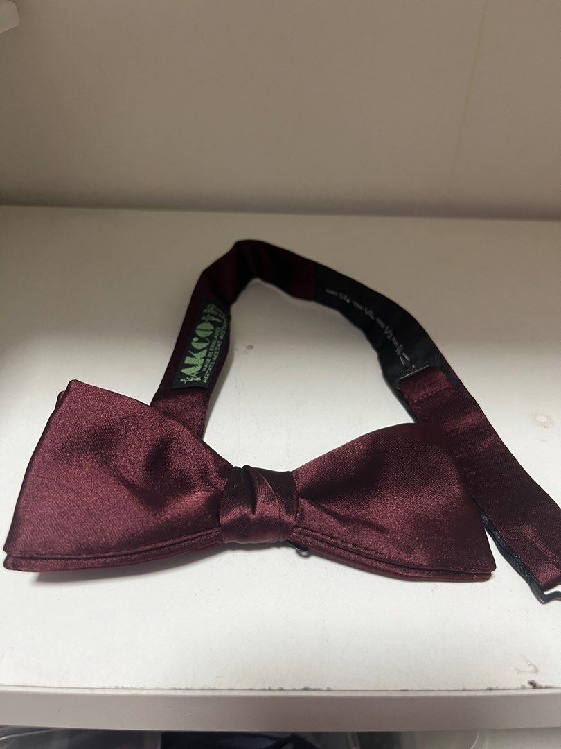 Assorted ties (Category: Ties) located in Singapore. Submitted by mzgc003 (Listing ID 1395287374, Image 3). Description: Price is for 1. Grey tie has scuff marks on the back, not able to see when worn Buy more for discount .