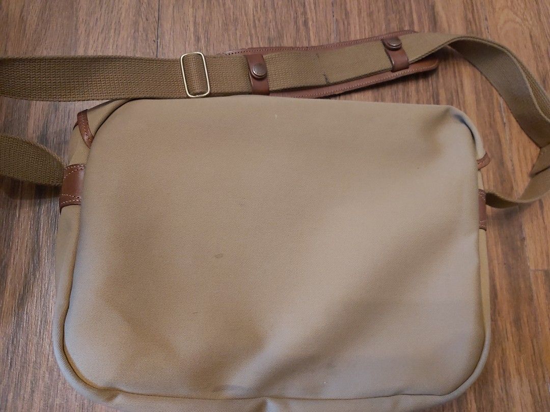Billingham Camera Messenger Bag (Category: Luxury Bags & Wallets) located in Mandaluyong City. Submitted by j.alonso (Listing ID 1395220568, Image 2). Description: Billingham Hadley Camera Messenger Bag/Case Very good condition. No issues With Original Inner padded sleeve and Original Strap Cushion No issues.