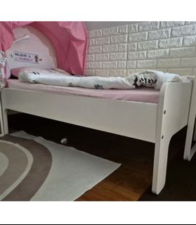 (Category: ) located in . Submitted by cherrygreenleaves (Listing ID 1395162068, Image 1). Description: .