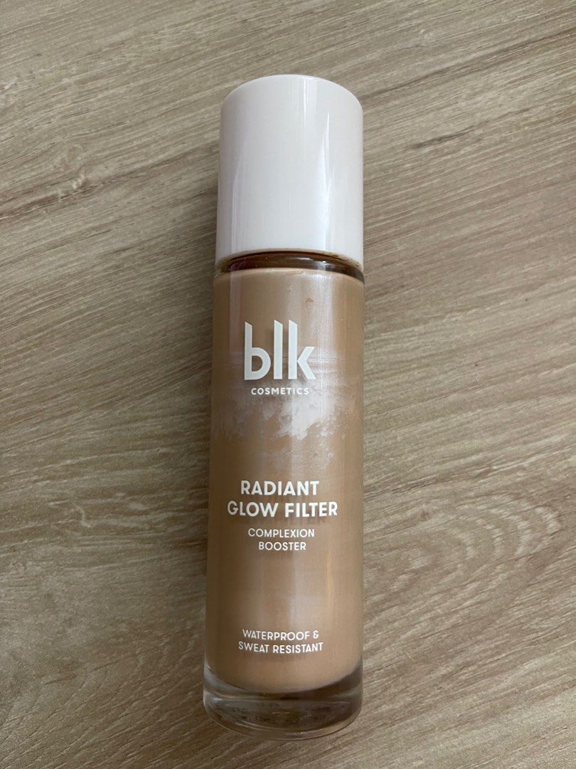 BLK Cosmetics Radiant Glow Filter - Butterscotch (Category: Makeup) located in Calasiao. Submitted by shoparen14525 (Listing ID 1395332943, Image 1). Description: Lightly used 80% of product left.