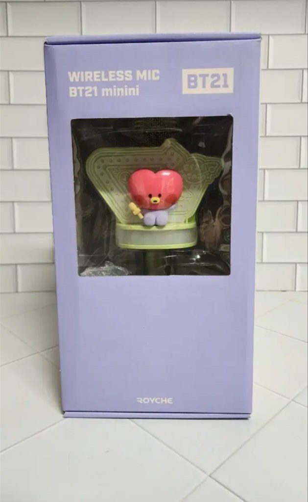 BT21 Wireless Mic Tata & Mang (Category: Microphones) located in Taguig. Submitted by albumshop (Listing ID 1395251146, Image 1). Description: Interest Check~ wts lfb BT21 Wireless Mic Tata & Mang 1,800 each DOP: Payo ETA: October mine or dm 🫰🏻.