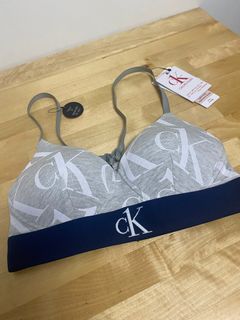 （分類：）位於 。 由 agatha05moon 提交（商品編號 1395282145，圖片 1）。簡介： 。