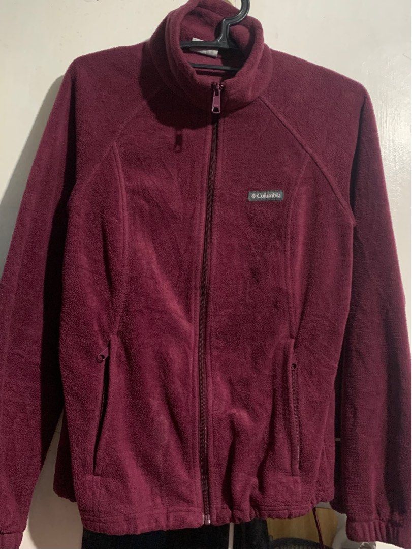 Columbia Fleece Jacket (Category: Coats, Jackets and Outerwear) located in Cavite. Submitted by pstuffs_ (Listing ID 1395335153, Image 1). Description: check slides for details 20x26 9.9/10 color may vary due to lighting.
