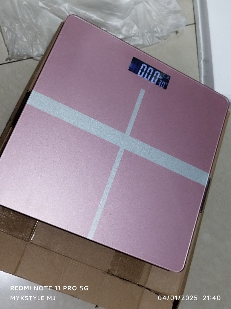 Digital Bathroom Scale - Pink (Category: Health Monitors & Weighing Scales) located in Manila. Submitted by myxstyle27 (Listing ID 1395322365, Image 2). Description: - Pink digital bathroom scale - Step-on activation - Automatic shut-off to save battery - Clear digital display location Valenzuela city .