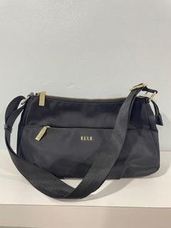 (Category: ) located in . Submitted by feeka_closet (Listing ID 1395307374, Image 1). Description: .