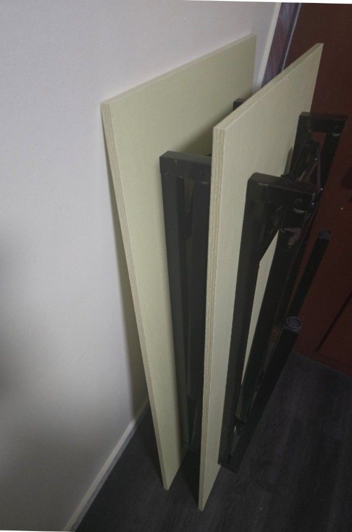 Foldable table (Category: Tables & Sets) located in Singapore. Submitted by urlocalboycourier (Listing ID 1395309055, Image 2). Description: foldable table ×2 for rental 1 day=$25 2 days =$45 delivery (east side)=$10 delivery (islandwide)=$20.