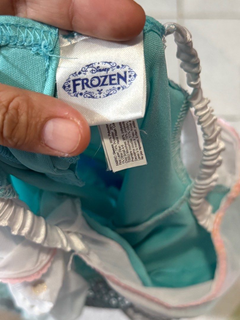 Frozen Elsa Dress Costume (Category: Babies & Kids Fashion) located in Manila. Submitted by collineflores (Listing ID 1395331506, Image 2). Description: Frozen Elsa Costume Size 4-7 wig not included.