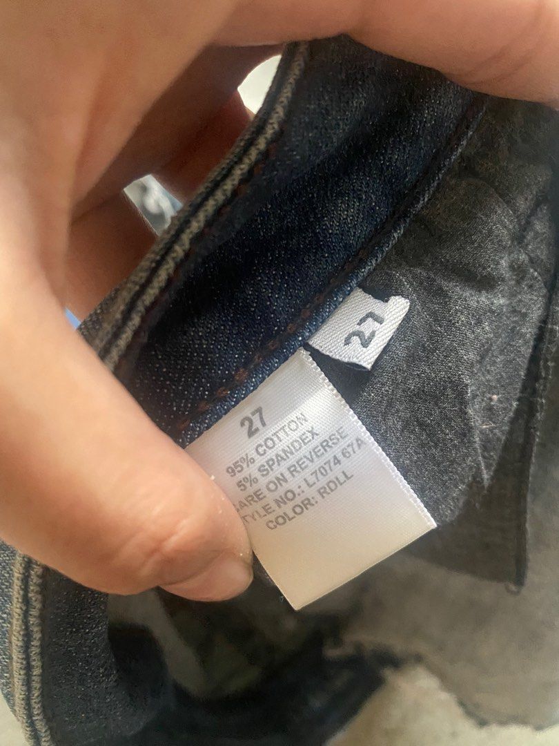 Guess Denim Skirt Size 27 (Category: Skirts) located in Quezon City. Submitted by maravia (Listing ID 1395342682, Image 3). Description: - Authentic Guess denim skirt - Size 27 - Medium wash blue color - Raw hem - Classic design - Made with 95% cotton and 5% spandex - Two front and two back pockets - Guess logo on back pocket.