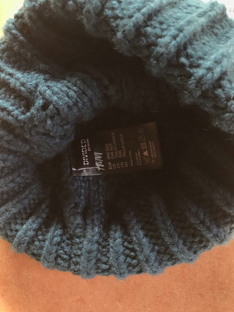 H&M Knitted Beanies (Category: Hats & Beanies) located in San Jose del Monte. Submitted by _elll (Listing ID 1395249881, Image 3). Description: H&M Knitted Beanies Brand new with tag Free size (Adult) Excellent Condition 399 + sf 📍Bulacan.
