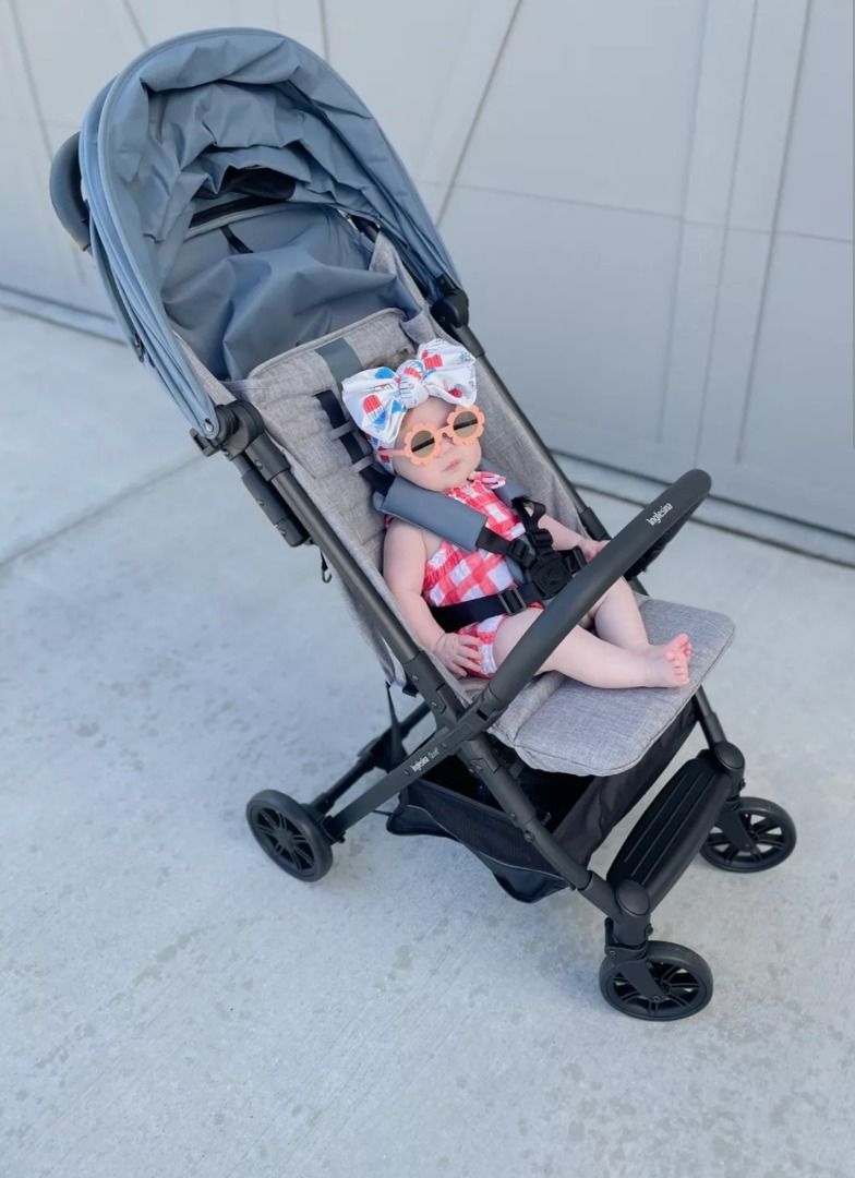 Inglesina Quid Stroller - Stormy Gray (Category: Strollers) located in Caloocan City. Submitted by kresziagr98050 (Listing ID 1395307866, Image 3). Description: Inglesina Quid stroller in gray and black. Compact, easy to fold, and perfect for travel. Suitable for babies and young children. Includes safety harness and sunshade..