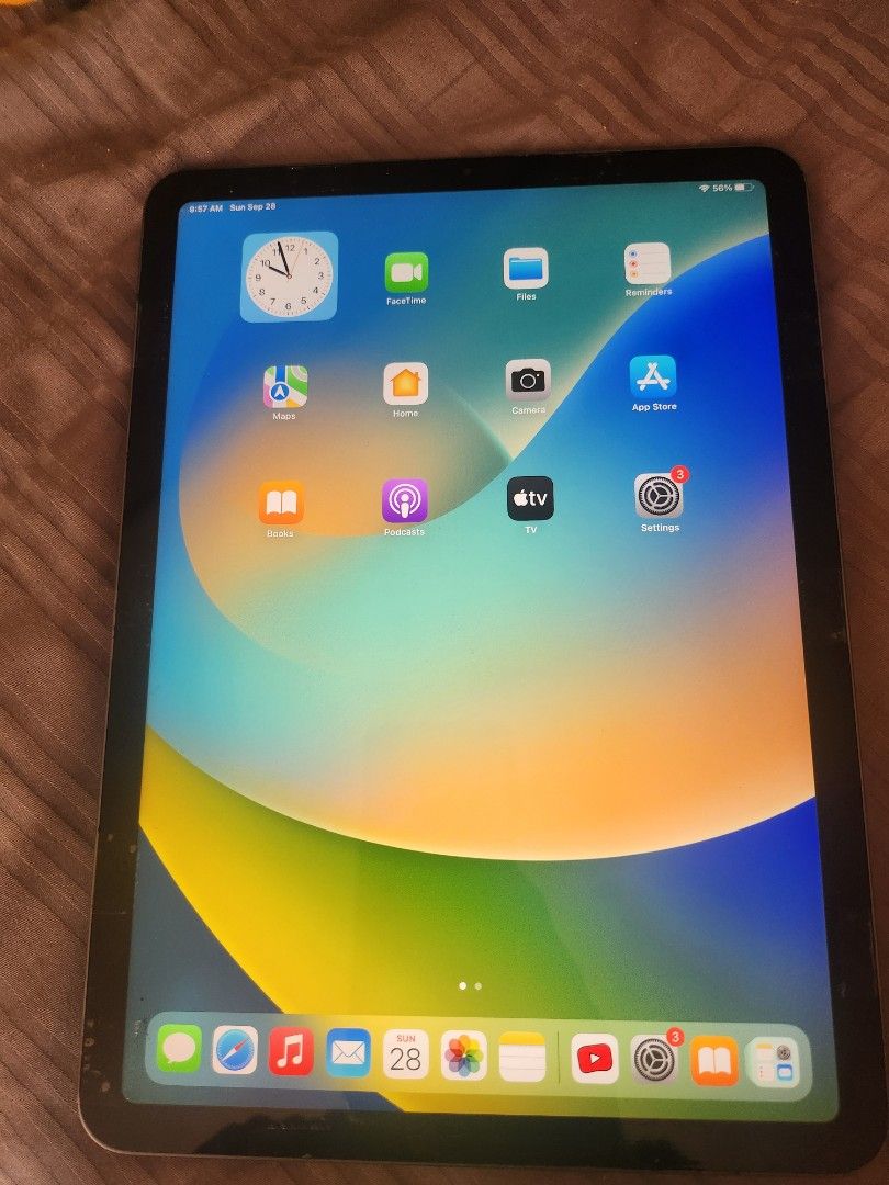 iPAD Air 4th Gen (Category: iPad) located in Pasig City. Submitted by shenzi83 (Listing ID 1395170573, Image 2). Description: iPAD Air 4th Gen 100% Working in good conditio.