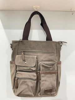 (Category: ) located in . Submitted by feeka_closet (Listing ID 1395309213, Image 1). Description: .