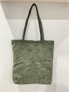 (Category: ) located in . Submitted by feeka_closet (Listing ID 1395309547, Image 1). Description: .