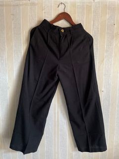 (Kategori: ) berada di . Dikirim oleh studiothrift (ID iklan 1395303467, Gambar 1). Deskripsi: .