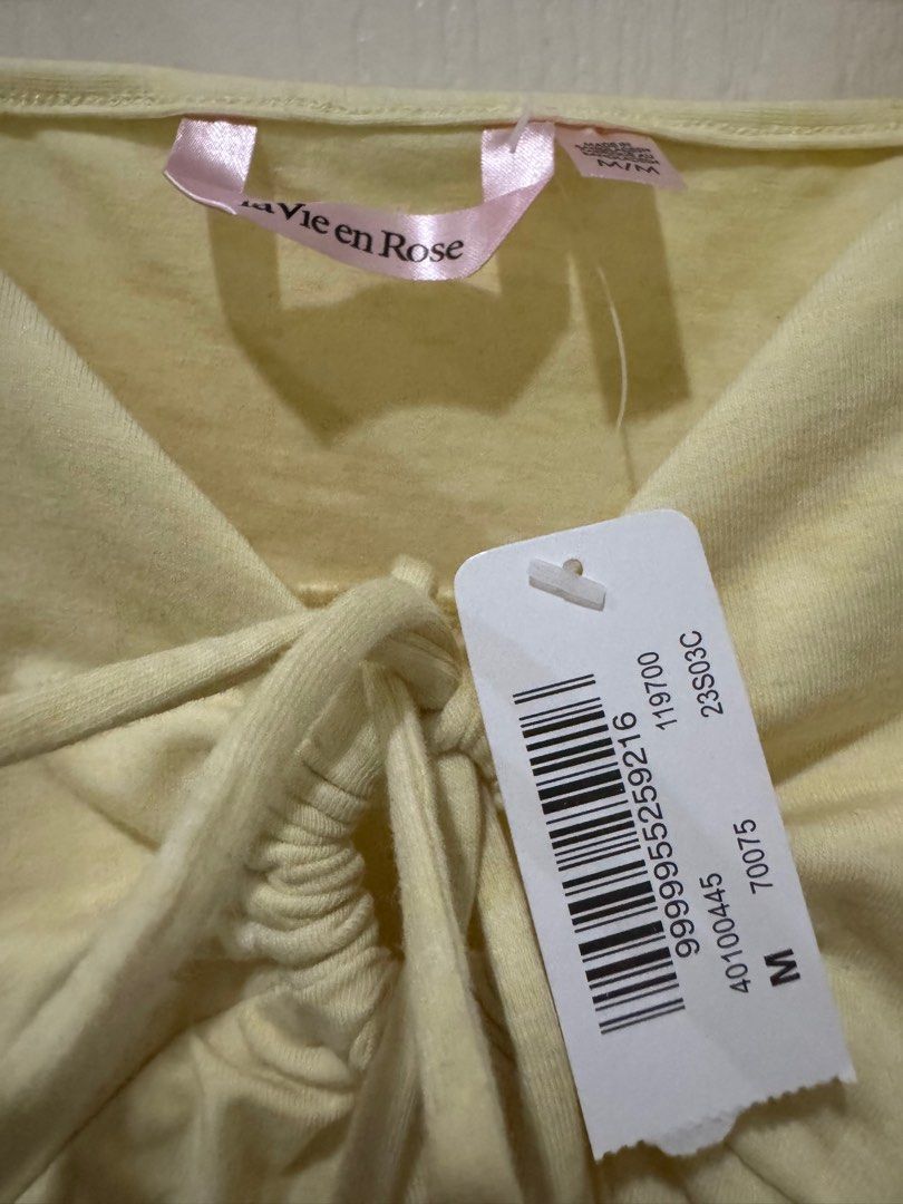 La Vie en Rose Yellow Top (Category: Blouses) located in Manila. Submitted by gailed (Listing ID 1395167949, Image 2). Description: - Color: Pale/Light Yellow - Brand New with tag - Bought in Canada.