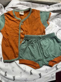 (Kategori: ) berada di . Dikirim oleh srika_preloved (ID iklan 1395341575, Gambar 1). Deskripsi: .