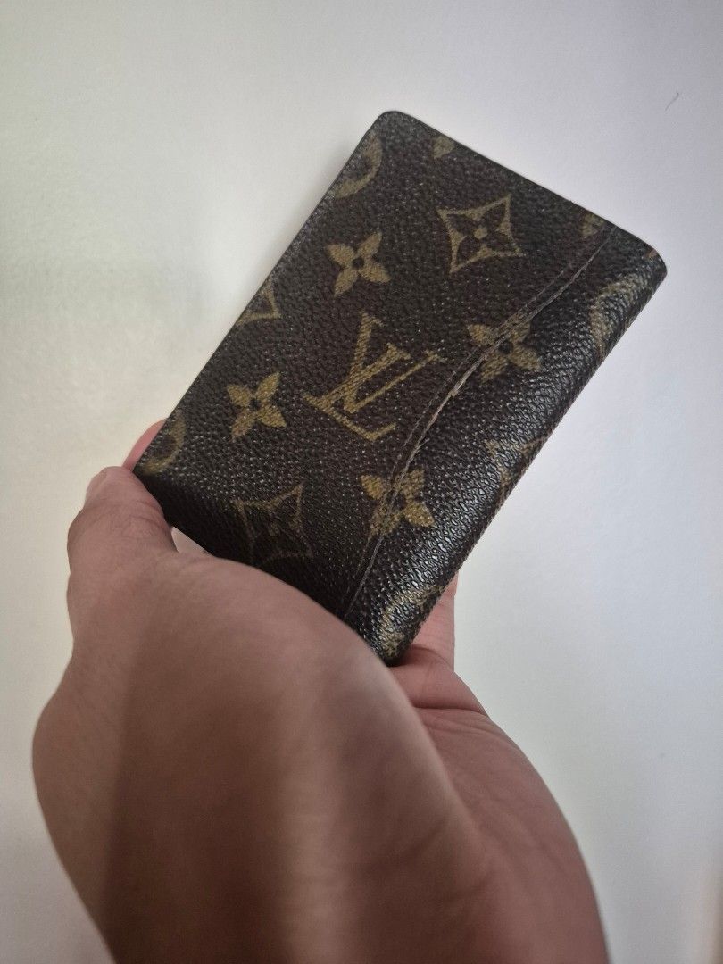 Louis Vuitton Card Holder (Category: Luxury Bags & Wallets) located in Roxas City. Submitted by bosespeaker (Listing ID 1395190834, Image 2). Description: - Authentic Louis Vuitton card holder - Features the iconic monogram canvas - Multiple card slots and bill compartment - Compact and ideal for daily use - Made in France - Prestine condition.