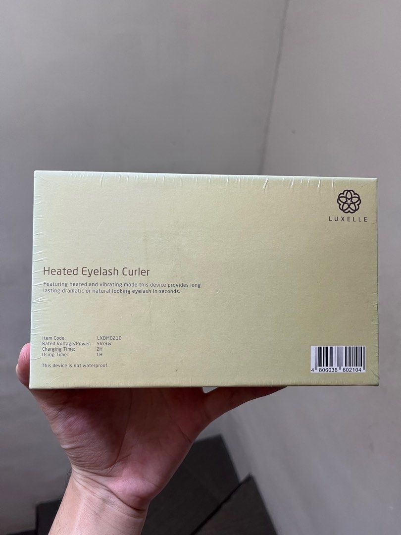 Luxelle Heated Eyelash Curler (Category: Makeup) located in General Trias. Submitted by iiamjh (Listing ID 1395234531, Image 3). Description: FOR SALE Luxelle Heated Eyelash Curler = ₱1900 only (below srp) - Achieve stunning lashes in seconds with the Luxelle Heated Eyelash Curler. - Features heated and vibrating modes for optimal results. - Item Code: LXSMD210 - Charging time: 2 hours - Note: Not waterproof. - sealed & bnew - purchase from offic
