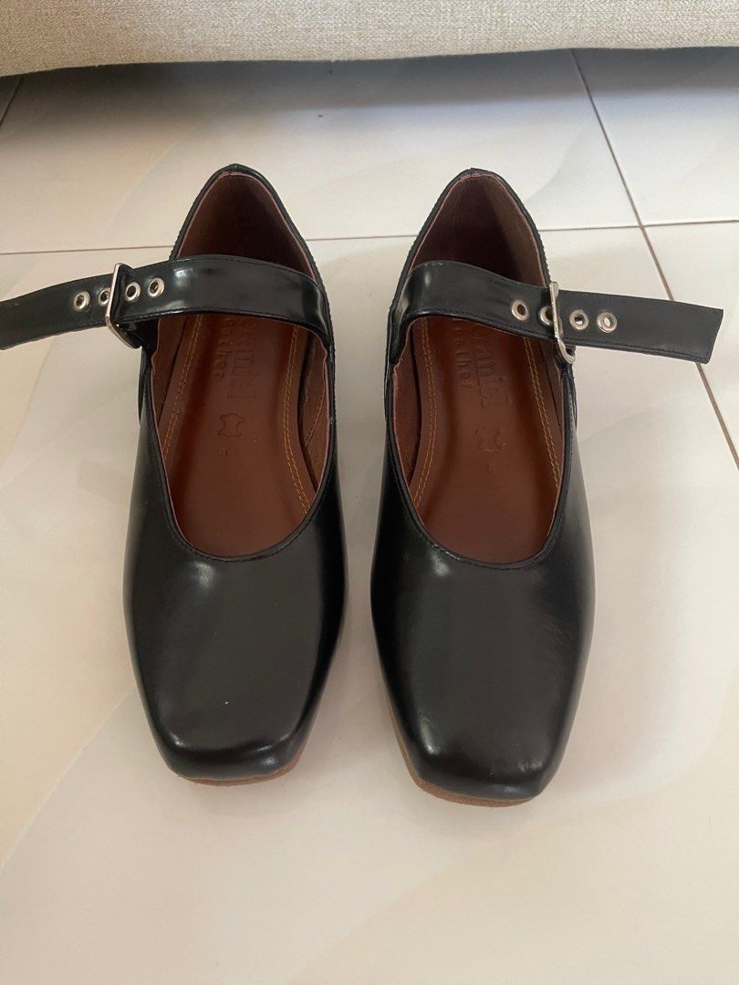 Meraniel mary janes (Category: Flats & Sandals) located in Caloocan City. Submitted by ivory_o (Listing ID 1395224216, Image 1). Description: Meraniel black Mary Janes Never been used, with box..