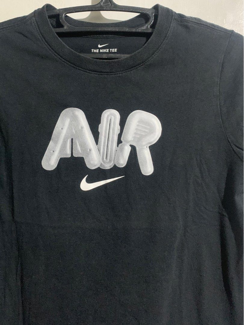 Nike Air T-shirt (Category: Tshirts & Polo Shirts ) located in Cavite. Submitted by pstuffs_ (Listing ID 1395334129, Image 2). Description: check slides for details 18x25 9.8/10 color may vary due to lighting.