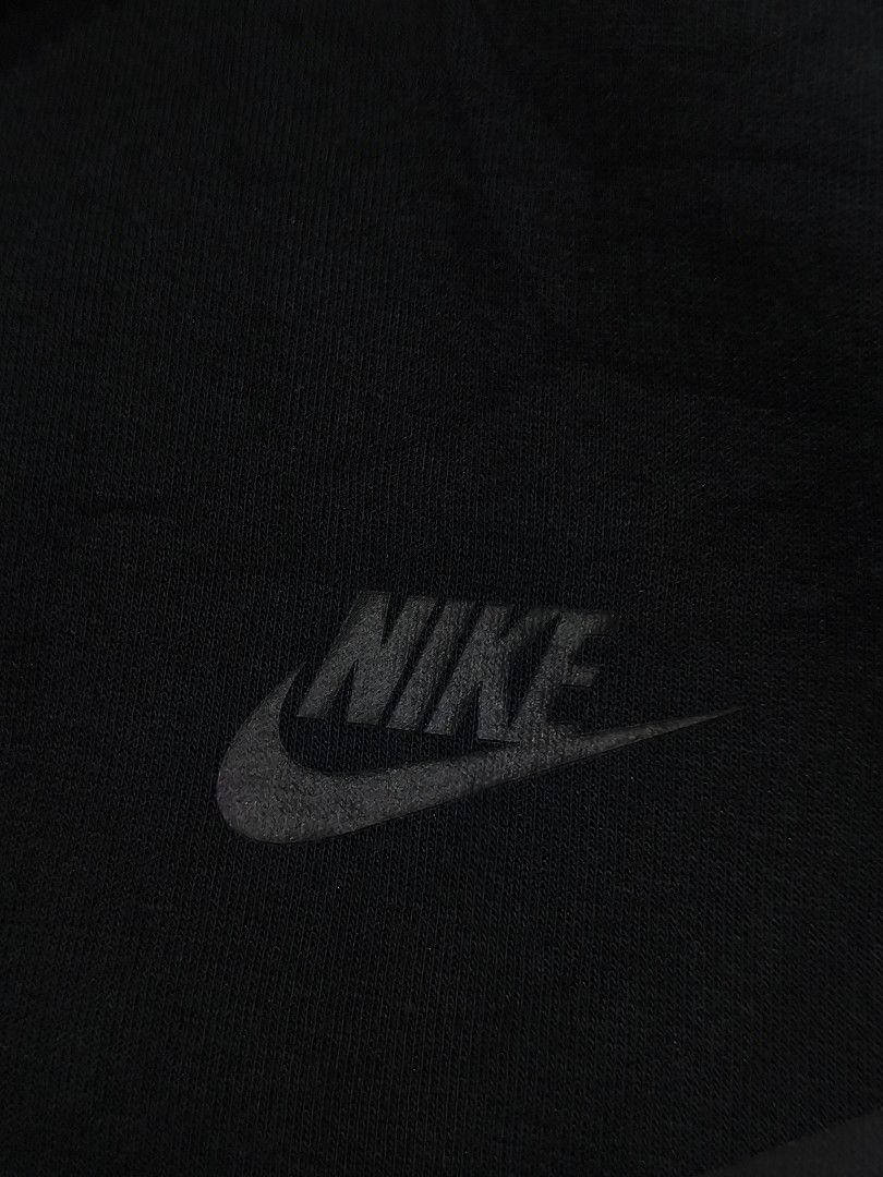 Nike tech (Kategori: Atasan) berada di Deli Serdang. Dikirim oleh dedeksyahp02803 (ID iklan 1395347607, Gambar 3). Deskripsi: Ready ✅ hoodie Brand: Nike tech Size: L Ld:110-115 Minus: - ----------------------------------------------------------------------------------- Kondisi !! ▪️ sesuai gambar ▪️warna 95% ▪️Teliti sebelum membeli ❗ -----------------------------------------------------------------------------------.