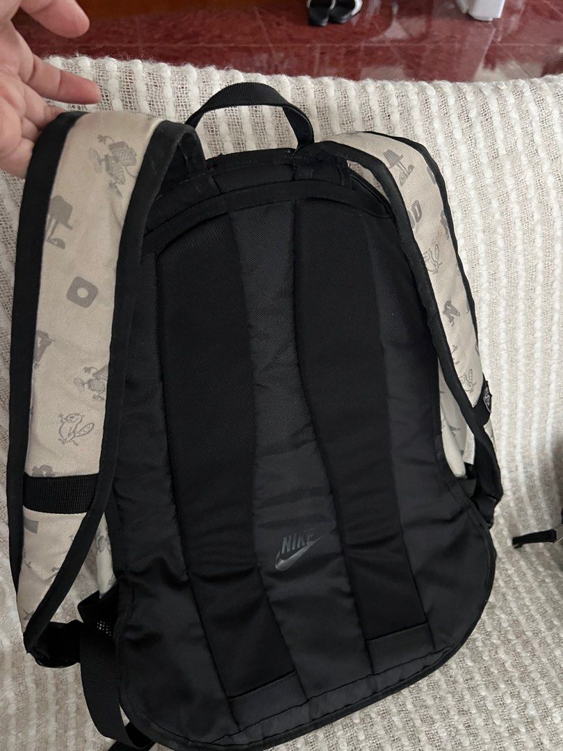 Original Nike Backpack (Category: Backpacks) located in Quezon City. Submitted by tangled8 (Listing ID 1395182384, Image 2). Description: Original Nike Backpack. Can use as school bag..