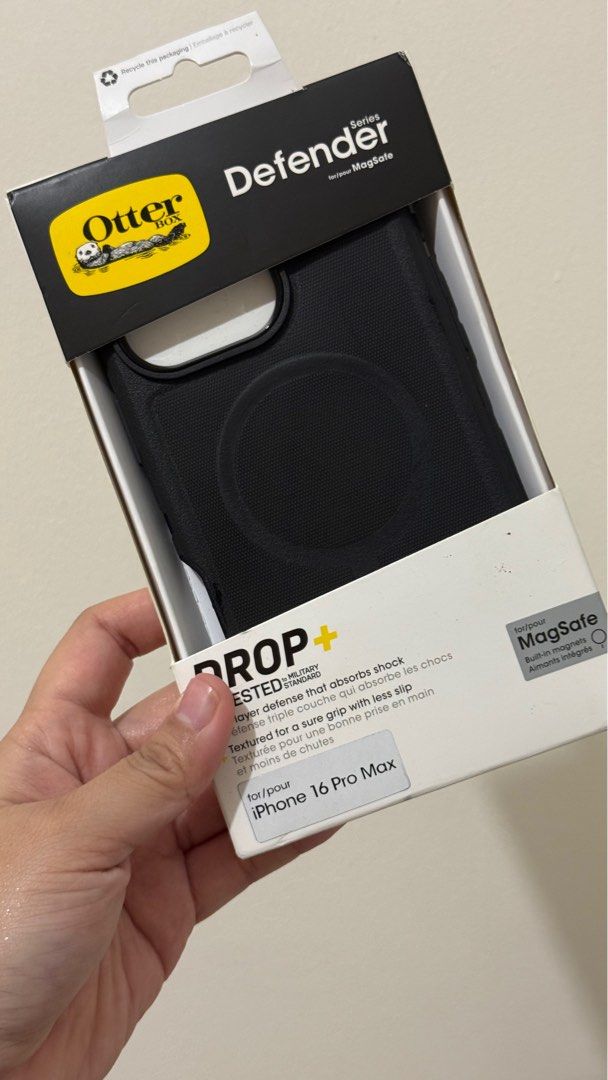 Original Otterbox Defender for iPhone 16 Pro Max (Category: Cases & Sleeves) located in Manila. Submitted by smnrv (Listing ID 1395281015, Image 1). Description: .