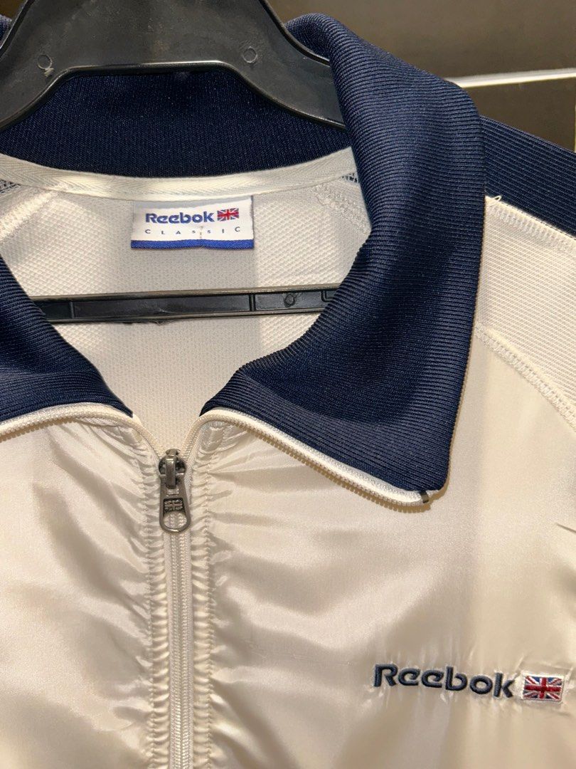 Reebok Jacket (Category: Coats, Jackets and Outerwear) located in Quezon City. Submitted by darrenasiddao (Listing ID 1395253888, Image 3). Description: Reebok activewear jacket Size: 27L x 20 medium Condition: almost brand new condition Rfs: decluttering .