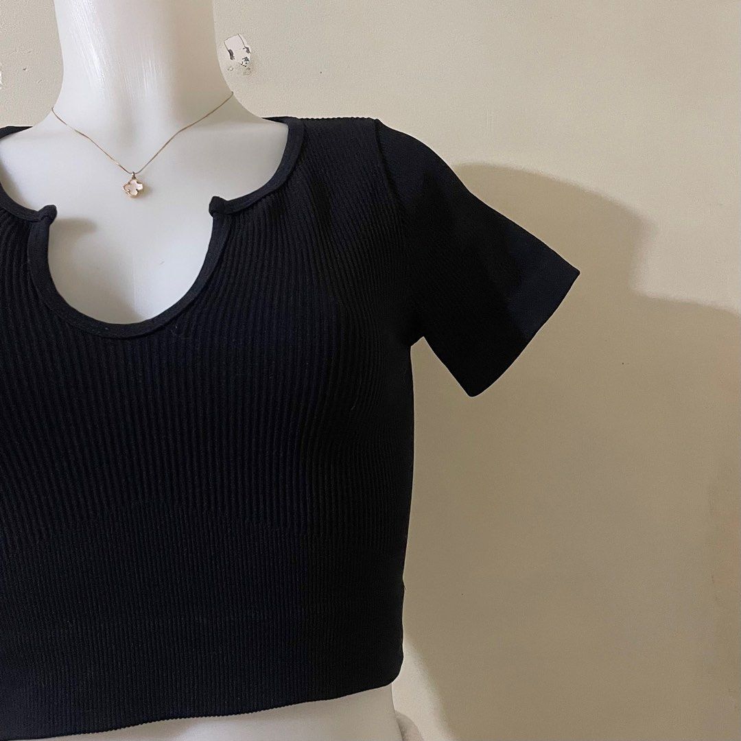 rib-knit black croptop (Category: Sleeveless) located in Quezon City. Submitted by _decluttermica (Listing ID 1395260967, Image 2). Description: super like new sweat, kapal ng fabb no last price :) .