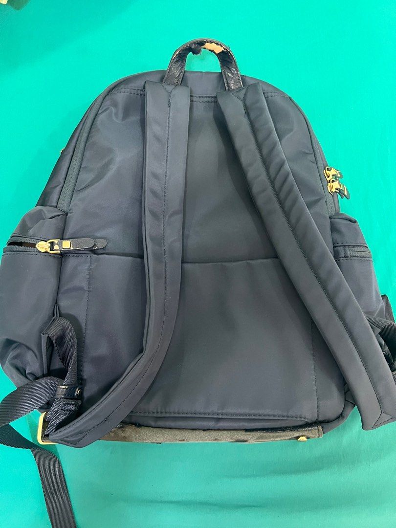 Samsonite Karissa Backpack 15.6" Dark Navy (Category: Backpacks) located in Rizal. Submitted by helomochi (Listing ID 1395208752, Image 3). Description: see link for product details https://www.samsonite.com.ph/samsonite/karissa/backpack-15.6%22/ss-103863-1265.html All goods pa lahat issue lang yung mga peeling ng leather. used for 1.5 yrs.