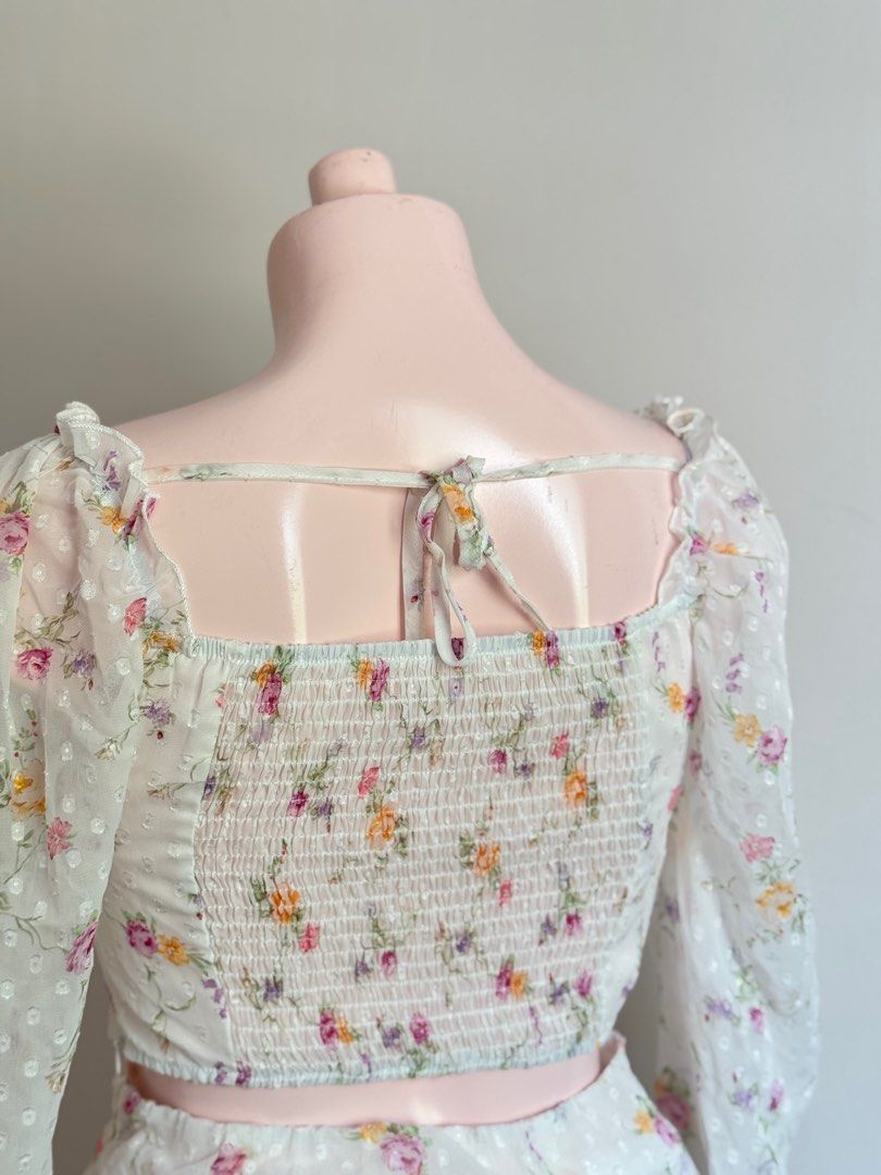 SHEIN FLORAL COORDS (Category: Dresses) located in Cagayan de Oro. Submitted by declutter1s1 (Listing ID 1395172391, Image 3). Description: MED ON TAG NEVER BEEN USED .