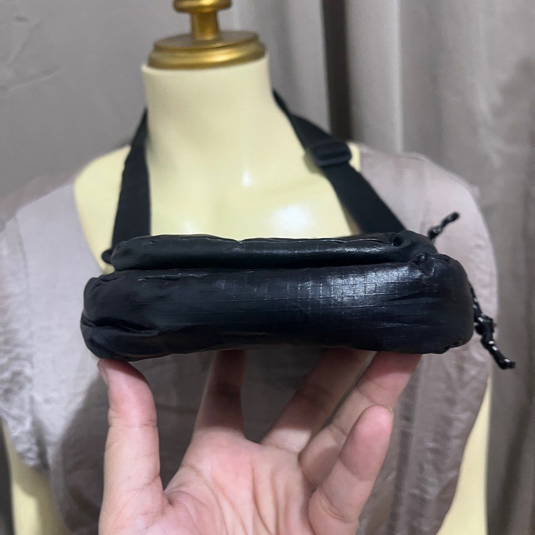 Supreme Fw17 Shoulder SlingBag Black (Category: Luxury Bags & Wallets) located in Butuan. Submitted by dfgthriftology2.0 (Listing ID 1395343003, Image 3). Description: - Black Supreme shoulder bag - Main compartment and front pocket - Adjustable shoulder strap - Clip on each side - Supreme logo on the front - Made in China Front Pocket :4.25* XY*X6” Back Pocket:6.5*X2”X8” .
