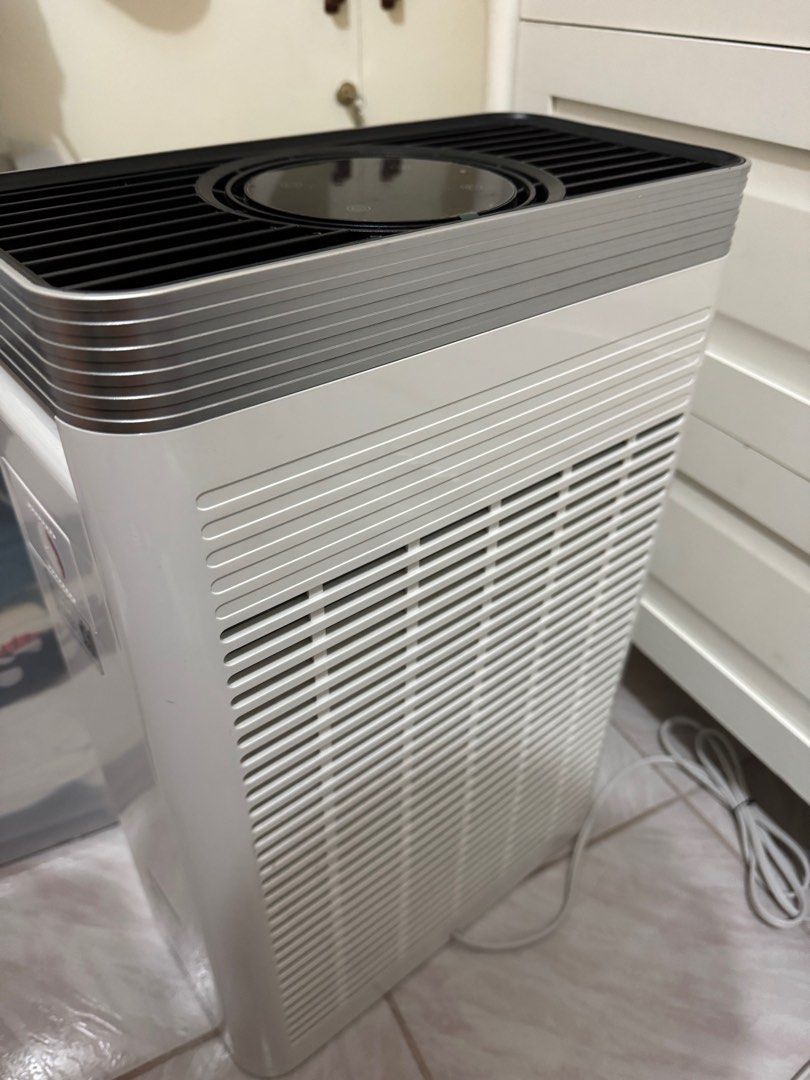 UVCARE Clean Air 6-Stage Purification (Category: Air Purifiers & Dehumidifiers) located in Taguig. Submitted by lrcshop (Listing ID 1395330370, Image 3). Description: NO ISSUE NO DENTS Only need to change the filter then its good to go. ORIGINAL AND BRANDNEW PRICE ALMOST 16K RFS : My UV/Air cleaner na yung aircon namin no need this one na. 🚚DELIVERY🚚 - Delivery Fee should be shouldered by the buyer. 👭🏻MEET UP👨🏼‍🤝‍👨🏻 - We only do meet ups