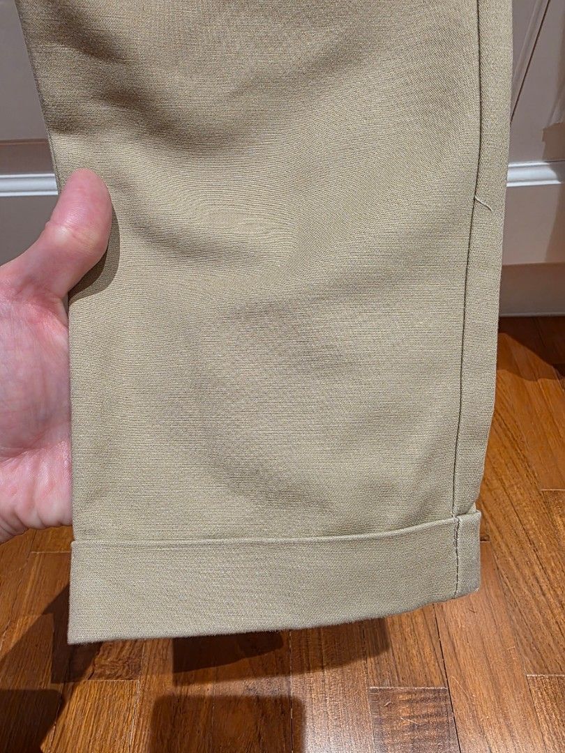 Zara Basic Pants (Category: Other Bottoms) located in Singapore. Submitted by laura029 (Listing ID 1395277240, Image 2). Description: - Khaki colour - perfect for work - wore 1 time only .