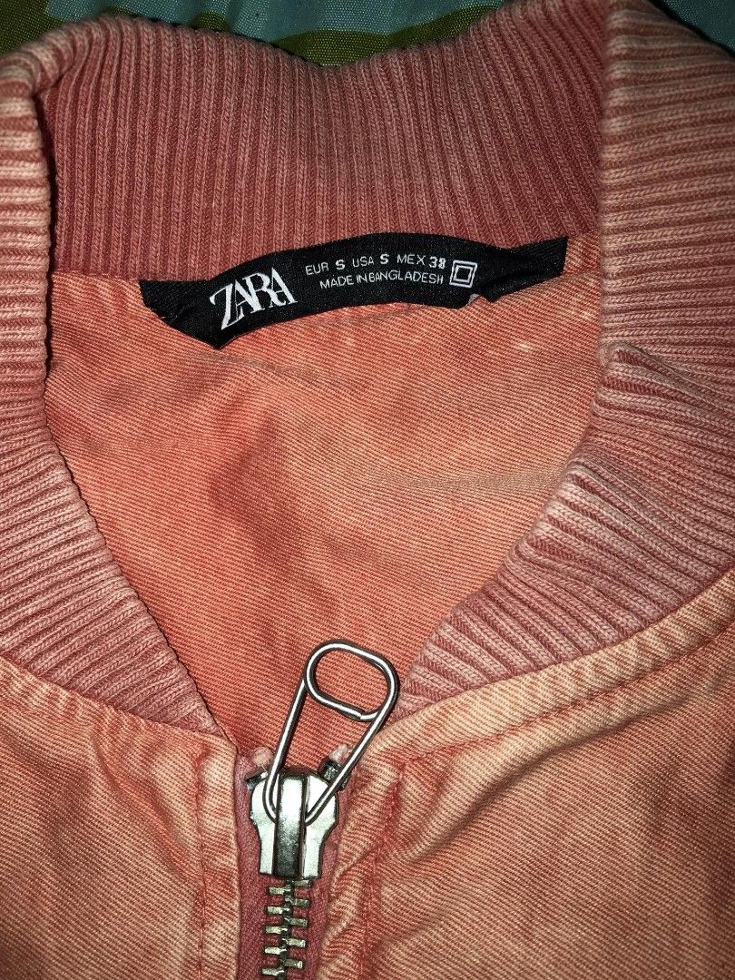 Zara Bomber Jacket (Category: Coats, Jackets and Outerwear) located in San Jose del Monte. Submitted by _elll (Listing ID 1395253176, Image 3). Description: Zara bomber jacket (CH vibes) Small on tag Tight ribbings Issue: some good fade Good condition 650 + sf 📍Bulacan.