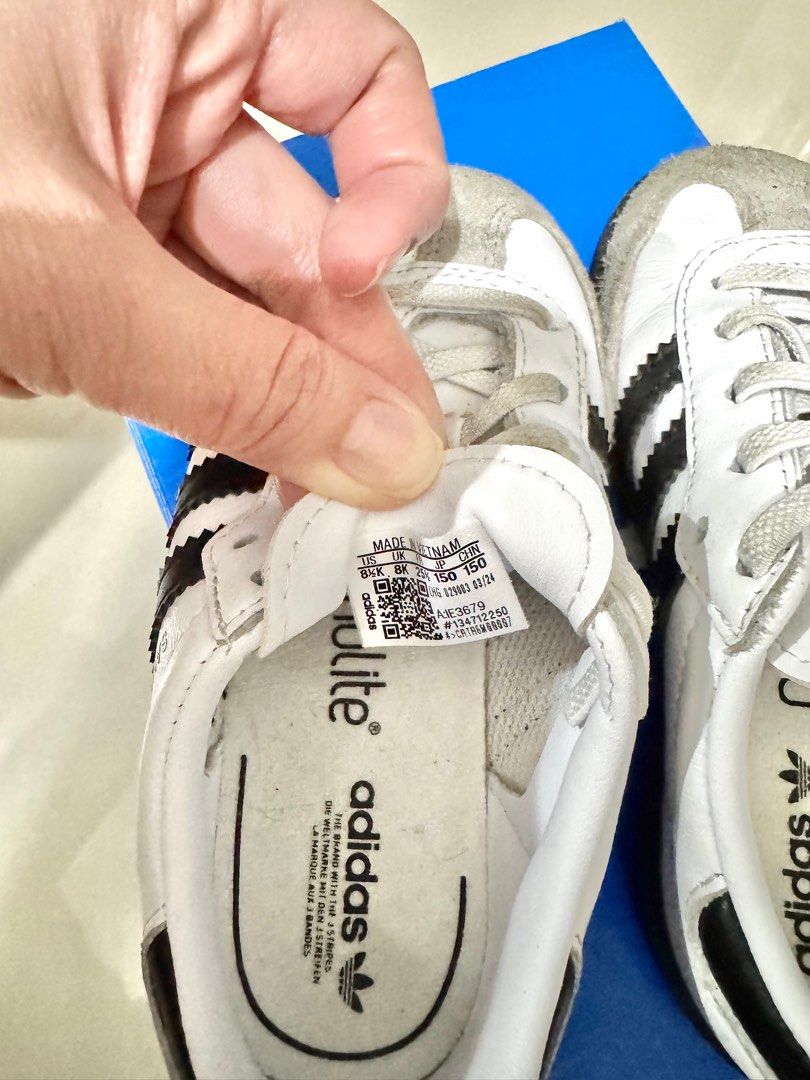 Adidas Samba OG EL I Sneakers (Category: Babies & Kids Fashion) located in Bulacan. Submitted by mooch27 (Listing ID 1395522529, Image 3). Description: 100% ORIGINAL BOUGHT DIRECTLY FROM ADIDAS.COM/WEBSITE GOOD AS NEW RFS: SELLING BEC MY SON OUTGREW THEM QUICKLY. SUIT FOR 12-24 MOS SIZE: 8.5 US CM: 15.5 CLASSIC STYLISH PERFECT FOR EVERYDAY WEAR. EXCELLENT CONDITION.