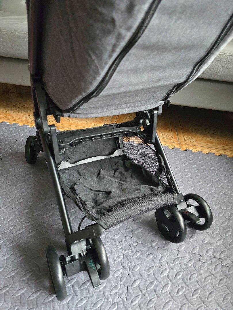 AKEEVA MINIMA POCKET STROLLER (Category: Strollers) located in Muntinlupa City. Submitted by ohbellaboutique.ph (Listing ID 1395462905, Image 3). Description: AKEEVA MINIMA POCKET STROLLER - Foldable and compact for hand carry - 4.8kgs - With extended leg rest - With large basket underneath - With free removable front bar - Full recline feature - Brand new 📍 Muntinlupa 💵 GCash, BPI, Pay upon your pick up 🏍 J&T, Lalamove, You can pick up #ohbel