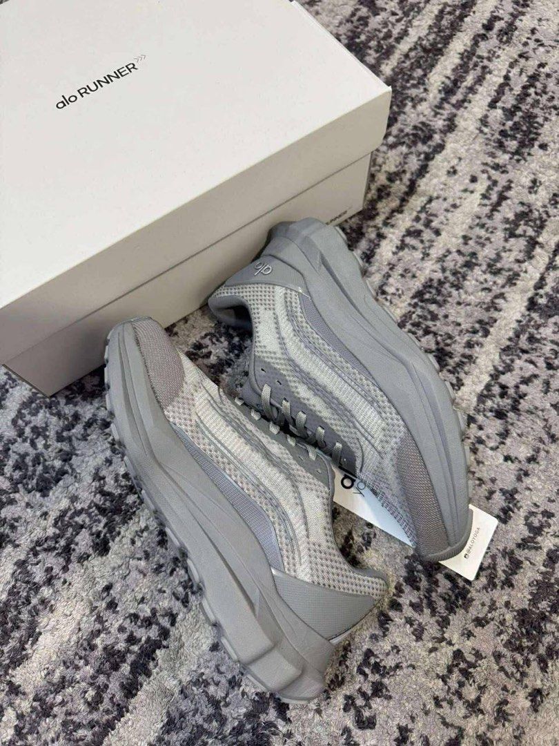 ALO YOGA RUNNER SHOES GRAY (Category: Sneakers) located in Manila. Submitted by mypshopp (Listing ID 1395370669, Image 3). Description: Actual Picture Posted!! Same Day Deliver!! Women size 36/37/38/39/40.