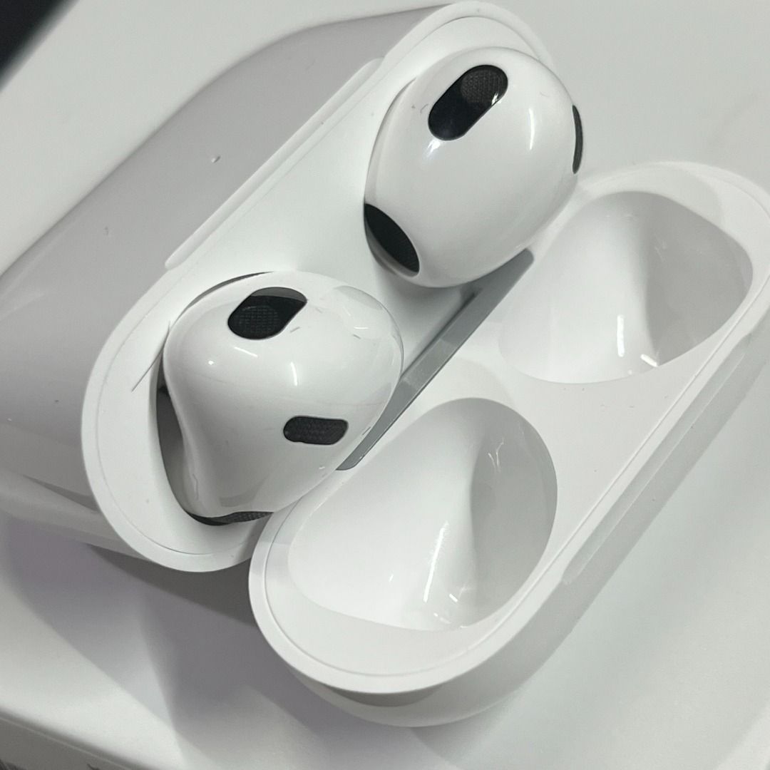 Apple AirPods 3rd Generation (Category: Earphones) located in Taguig. Submitted by michael.ponce (Listing ID 1395519724, Image 2). Description: Fixed Price at P500, Opened Only to Test 1 Month Old Apple AirPods Third Generation Charging Case with Left and Right AirPods, Box, Manuals Free Clear Spigen Case (Replacement, P300 Value) Excellent Sound, Must Listen to Appreciate No Known Issues, Very Good Battery Life (4-5 hours average use) Reason for