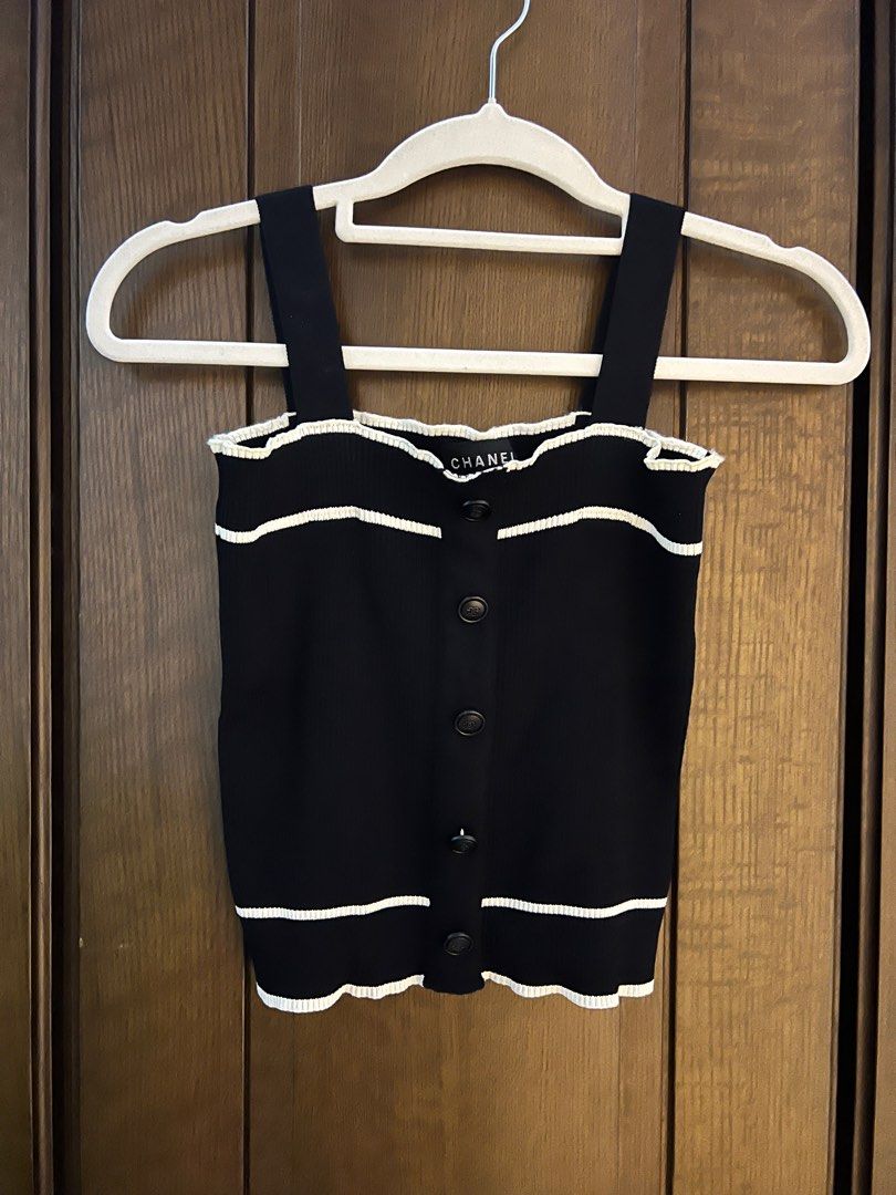 Authentic Chanel Knit Top (Category: Luxury Apparel) located in Manila. Submitted by LuxuryGoodiesPh (Listing ID 1395510177, Image 3). Description: .