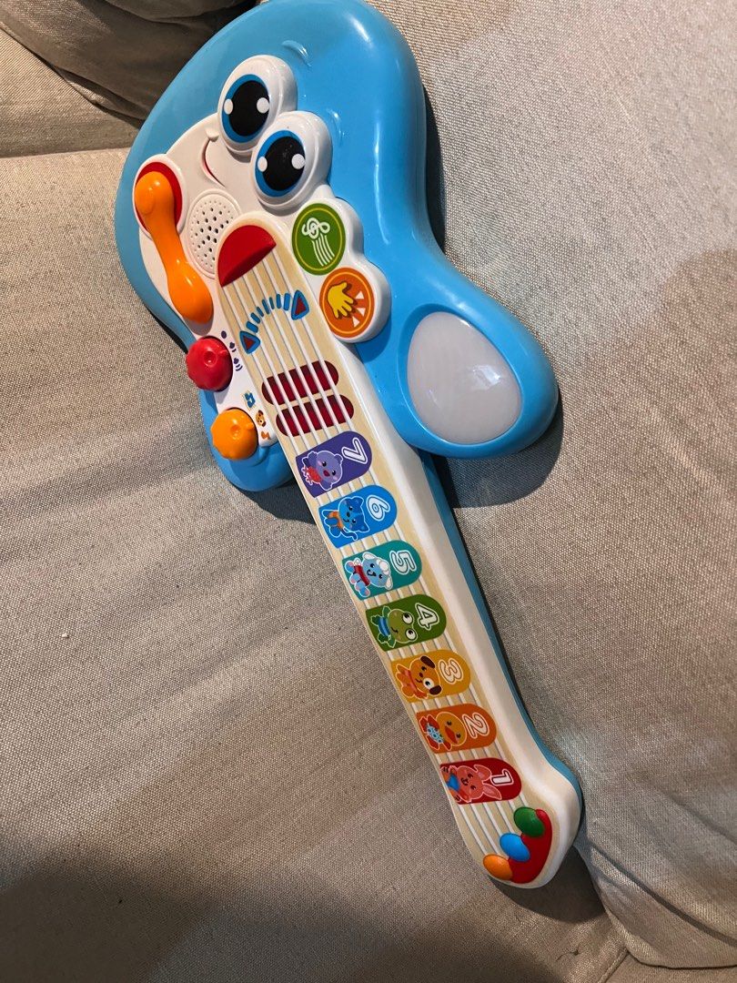 Baby Winfun Guitar (Category: Infant Playtime) located in Manila. Submitted by hellot_preloved (Listing ID 1395348630, Image 3). Description: Bagong bili pa po working, tinapon na ang box dami naming guitar hehhe.