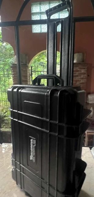 Black Hard Case with Foam Inserts Wonderful PC 5622 (Category: Camera Bags & Carriers) located in Bacong. Submitted by joachim.czogalla (Listing ID 1395367394, Image 1). Description: - Durable black hard case 22" x 15' x 9" - Custom foam inserts for protection - Secure latch closure - Padded interior - Multiple compartments for organized storage - Perfect for sensitive equipment and valuables - Indestructible, watertight.