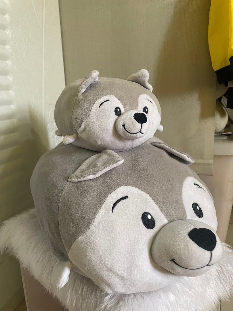 Blue Magic Husky Plush Pillow (Category: Plushies & Soft Toys) located in Manila. Submitted by jandee12345 (Listing ID 1395413246, Image 2). Description: perfect pang regalo 🤍 not abused!! good condition loc: Novaliches QC.