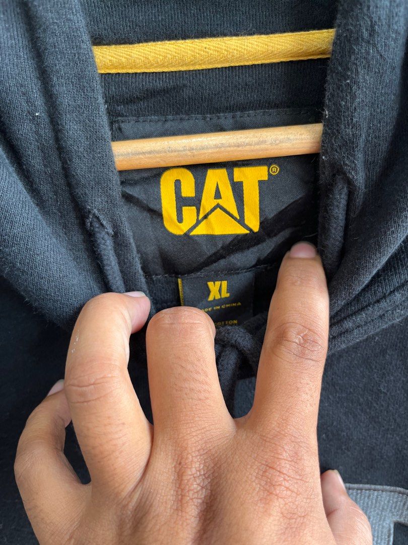 Caterpillar Heavy Weight Working Hoodie | Size XL (Category: Hoodies) located in General Trias. Submitted by zrchustle.604 (Listing ID 1395411912, Image 3). Description: no issue.