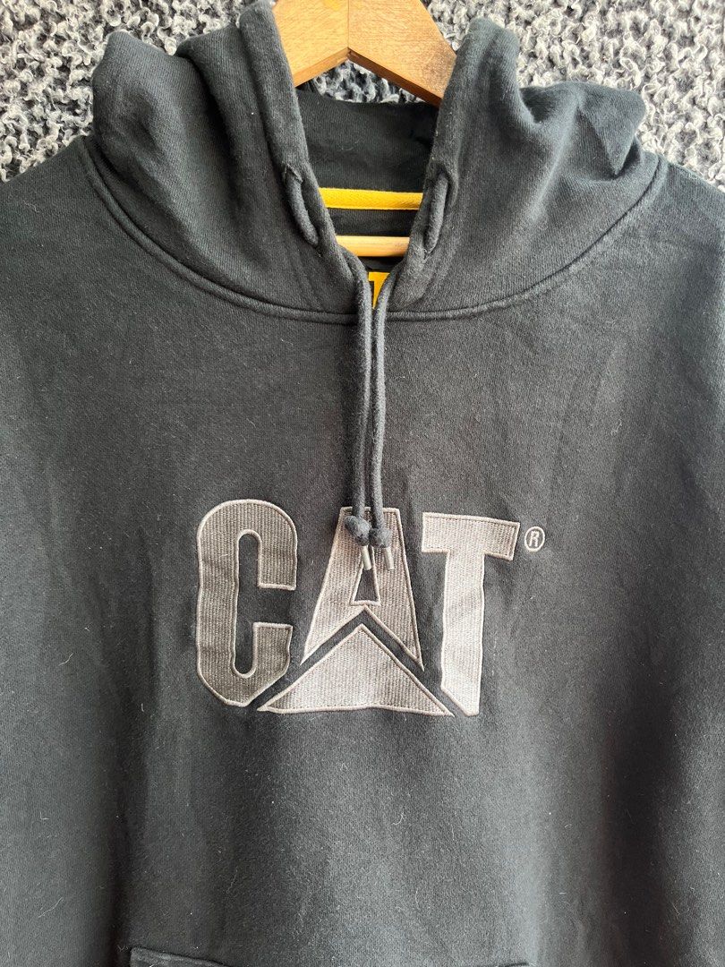 Caterpillar Heavy Weight Working Hoodie | Size XL (Category: Hoodies) located in General Trias. Submitted by zrchustle.604 (Listing ID 1395411912, Image 2). Description: no issue.