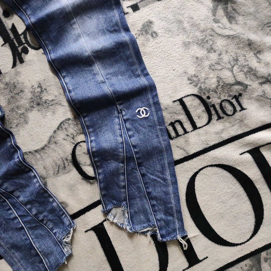 Chanel Denim Jeans (Category: Luxury Apparel) located in Alfonso. Submitted by clyde.nicole.cerilo1 (Listing ID 1395444801, Image 2). Description: CHANEL DENIM PANTS STRETCHABLE SZ 26 ON TAG 26-28 WAISTLINE 37 LENGTH COMPLETE TAGS NO ISSUE.
