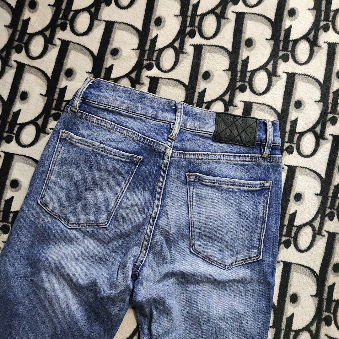 Chanel Denim Jeans (Category: Luxury Apparel) located in Alfonso. Submitted by clyde.nicole.cerilo1 (Listing ID 1395444801, Image 3). Description: CHANEL DENIM PANTS STRETCHABLE SZ 26 ON TAG 26-28 WAISTLINE 37 LENGTH COMPLETE TAGS NO ISSUE.