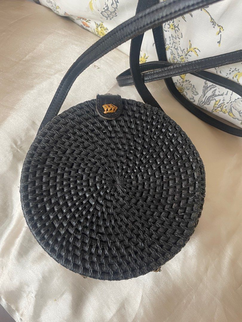 Black Round Rattan Crossbody Bag (Category: Cross-body Bags) located in Pasig City. Submitted by restyle_collection (Listing ID 1395416364, Image 1). Description: Open for Negotiation. This was purchased in Indonesia. .