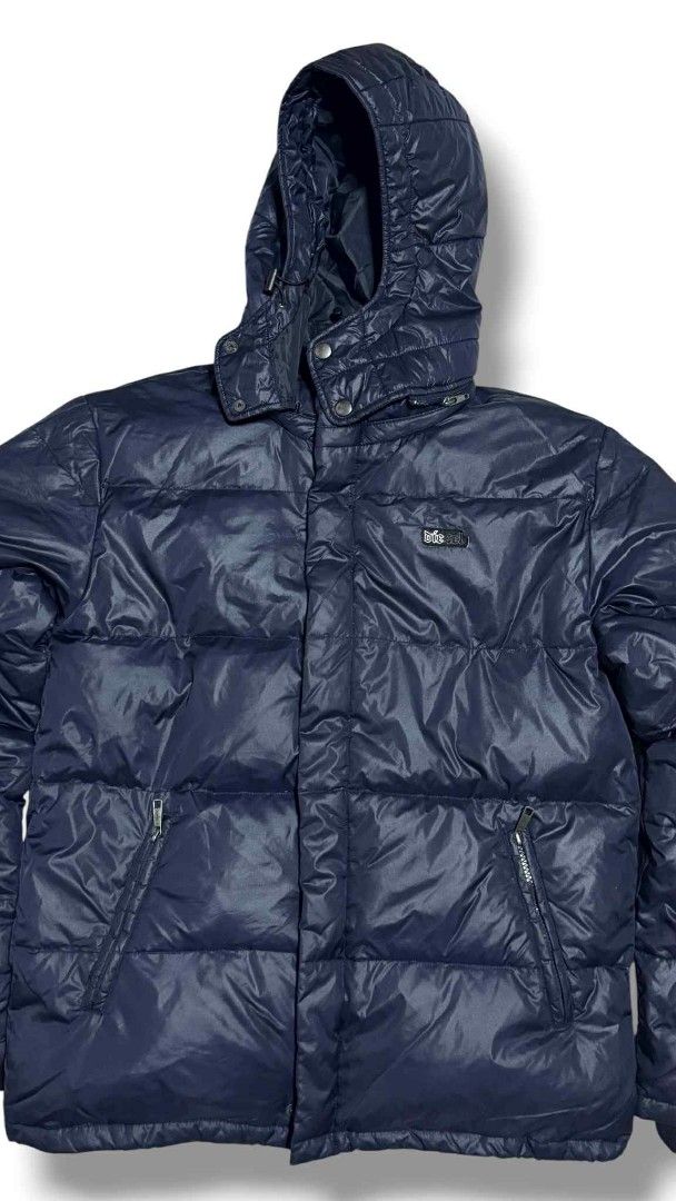 Diesel Puffer Jacket Men's Diesel (authentic) (Category: Activewear) located in Cebu City. Submitted by westleygics18 (Listing ID 1395522801, Image 2). Description: Diesel Puffer Jacket Men's Excellent Condition Size Medium Actual Pictures Posted Width 21 inches Height 29 inches P4,850 Dm for more inq.